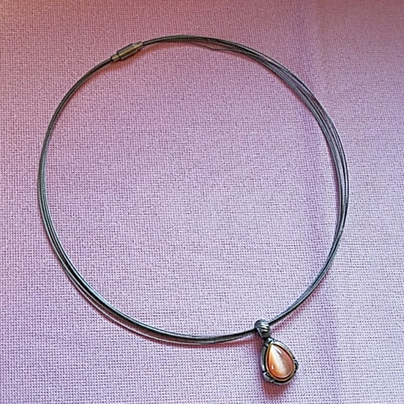 Wire choker necklace w/ magnetic clasp - Picture 1 of 6